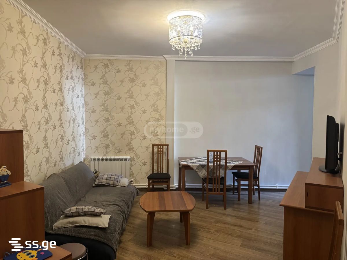 pekini st. 2 - 3 rooms