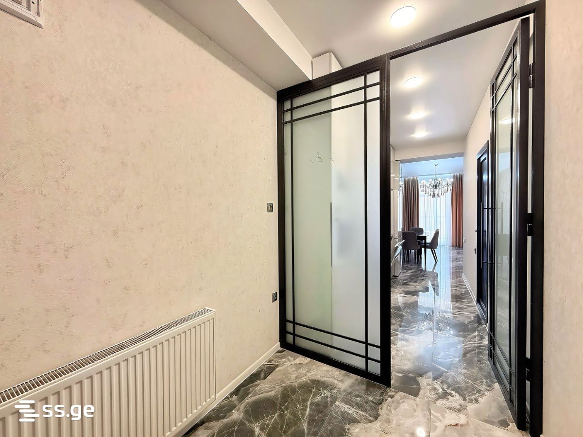 bagrat III st. 25 - 4 rooms