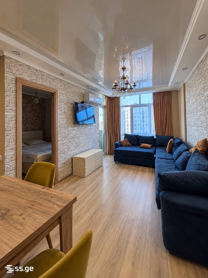 8 - 2 rooms