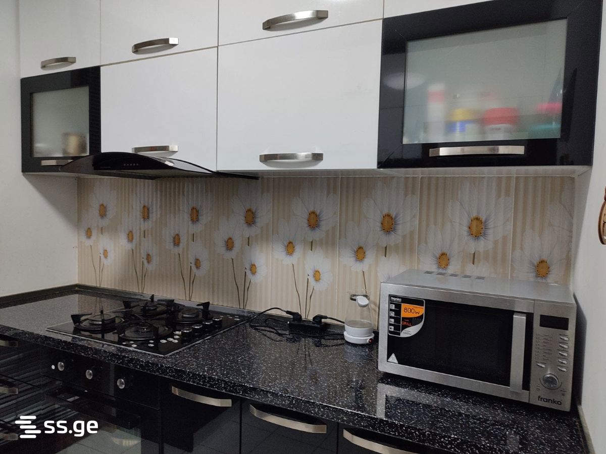 kupradze st. 72 - 3 rooms