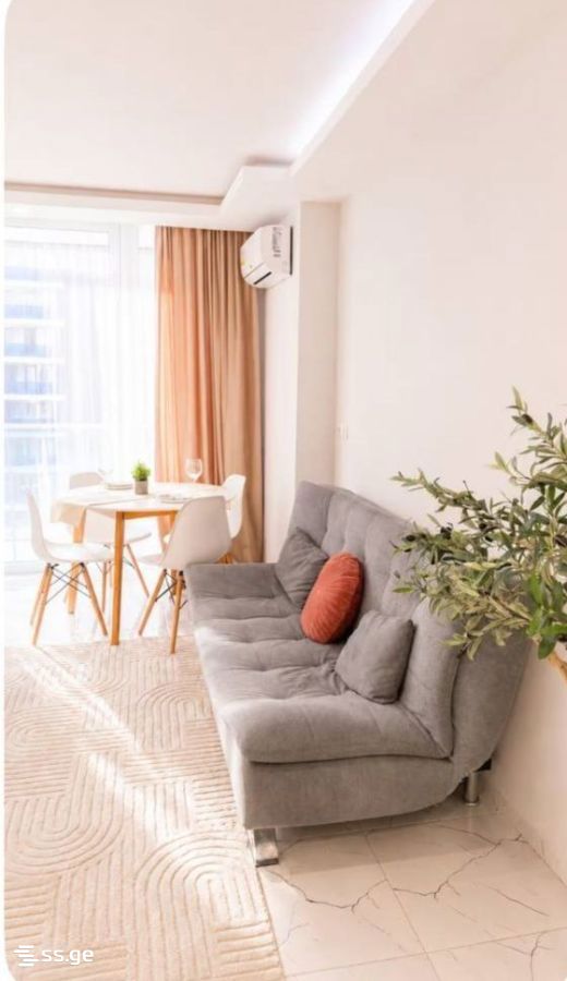R. Nizharadze st. 18 - 3 rooms