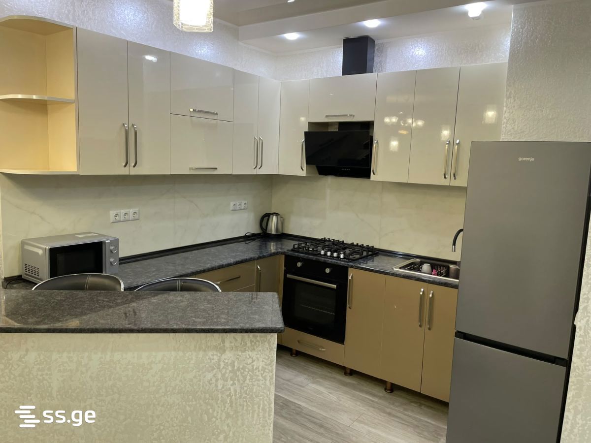 Leonidze st. 17 - 3 rooms
