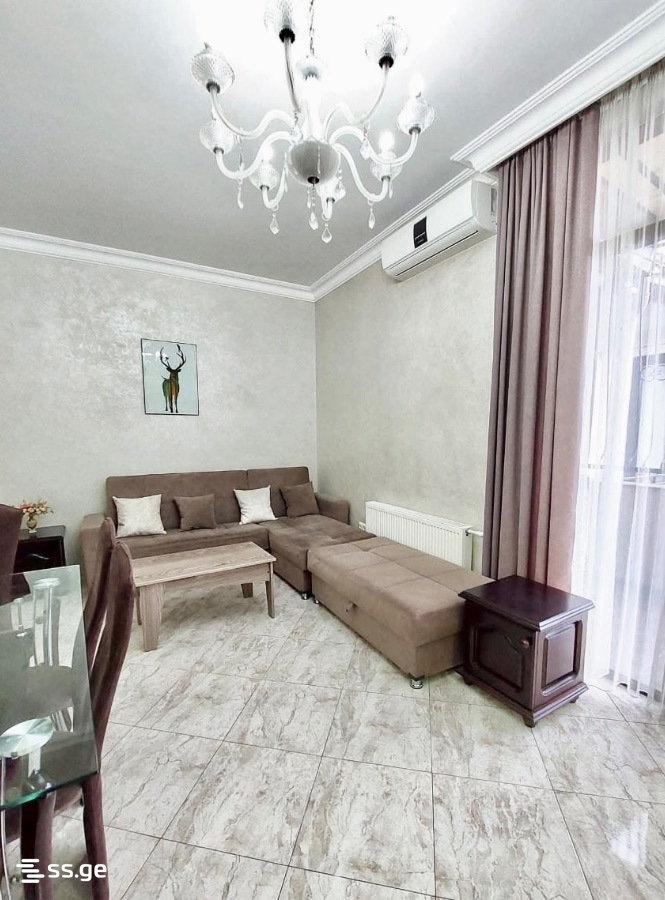 Sh. Rustaveli Ave. 11 - 3 rooms