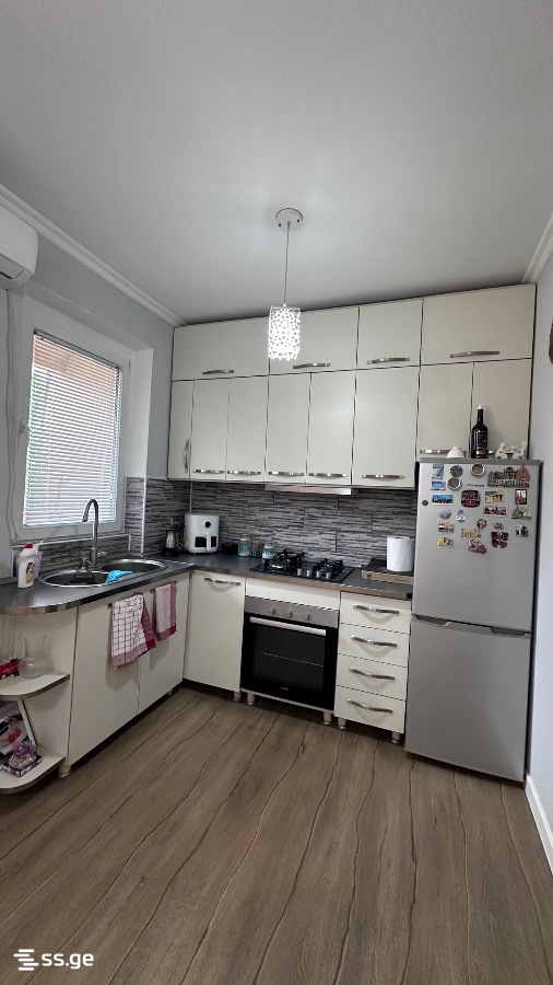 8 - 2 rooms