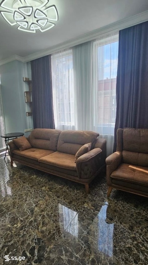 24 - 3 rooms