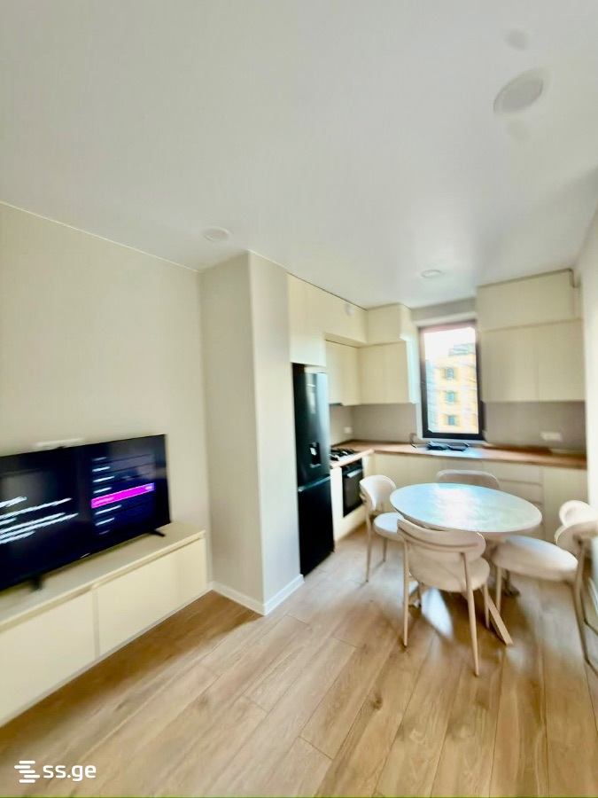 parnavaz mepe avenue 24ა - 3 rooms