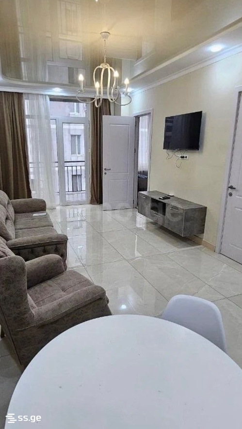 24 - 3 rooms