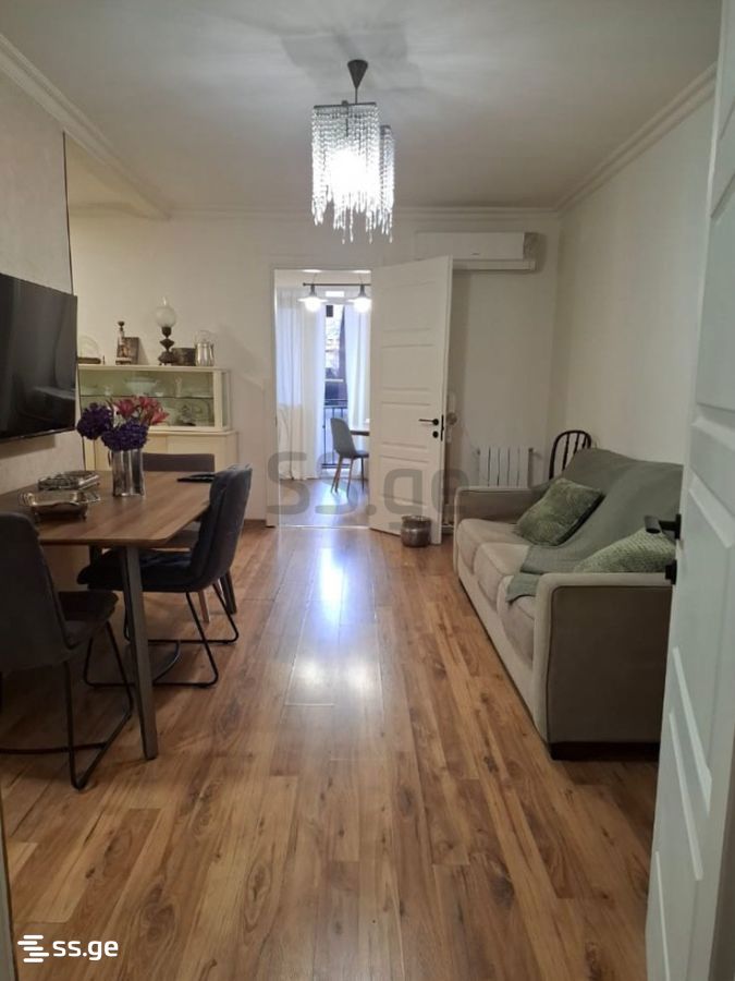 K. Gamsakhurdia st. 17 - 3 rooms