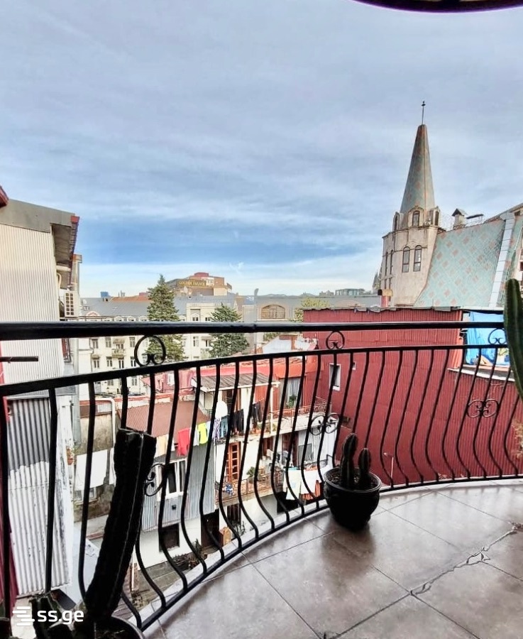 Sh. Rustaveli Ave. 11 - 3 rooms