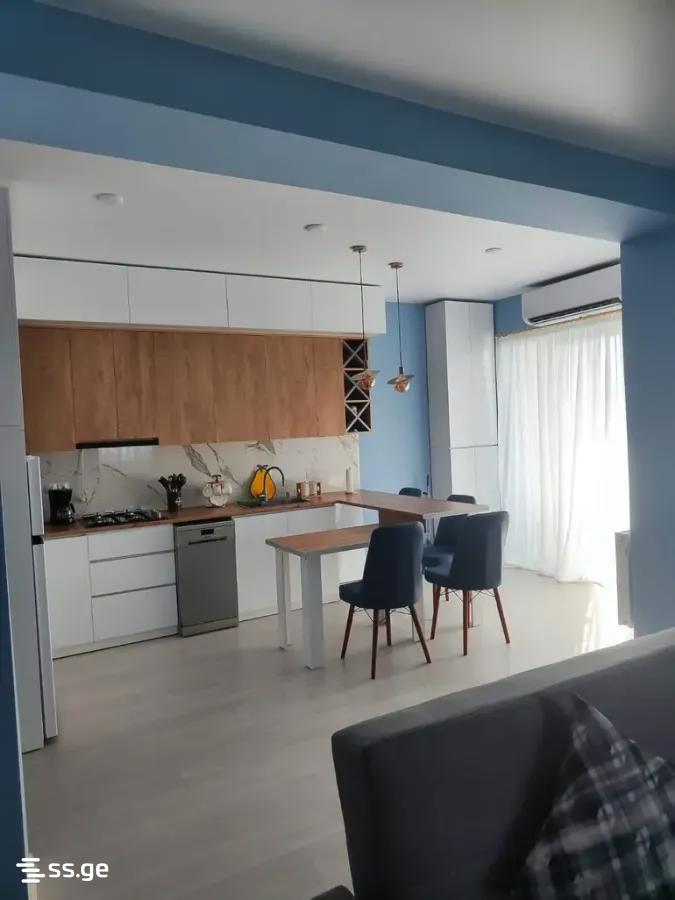sairme st. 112 - 3 rooms