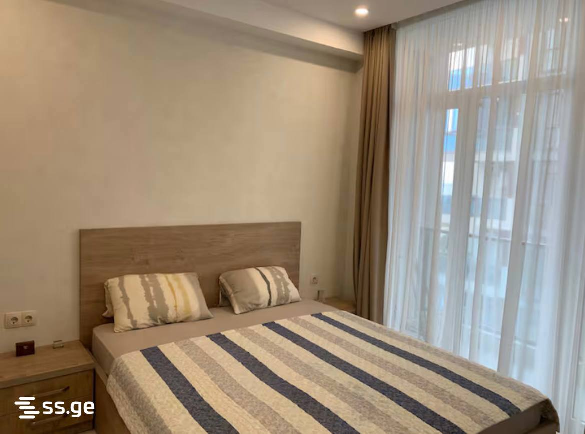 R. Nizharadze st. 3 - 3 rooms