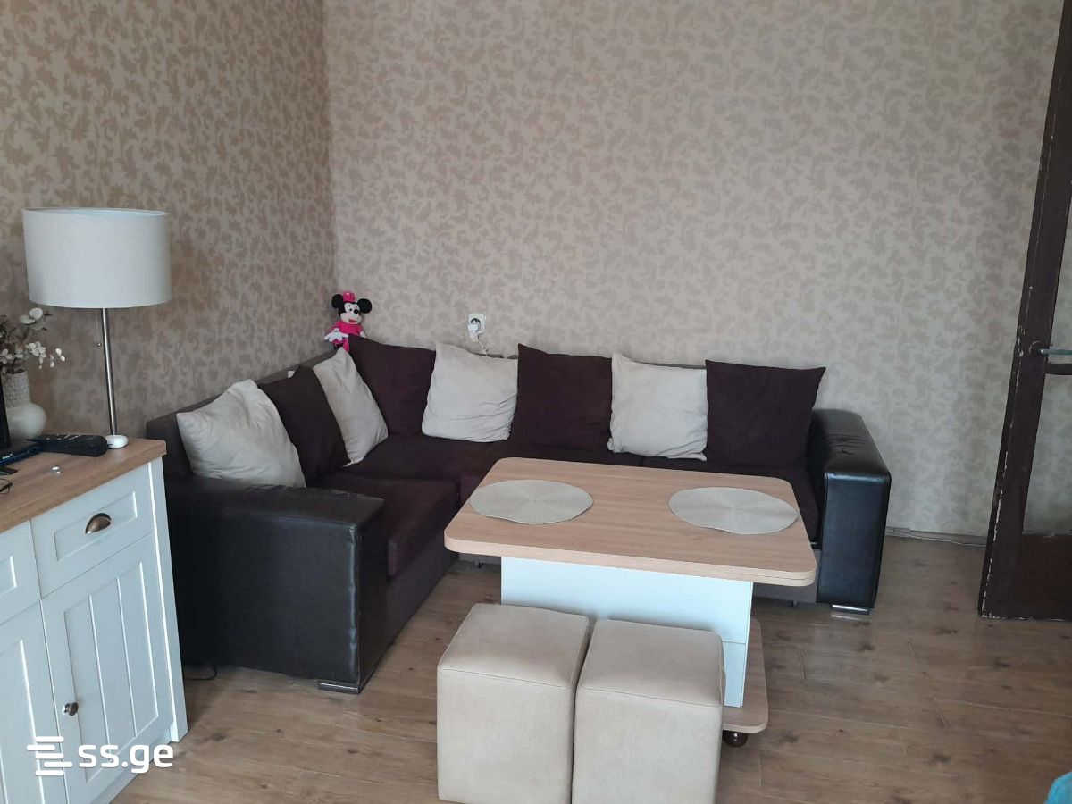 a.wereTlis avenue 77 - 2 rooms