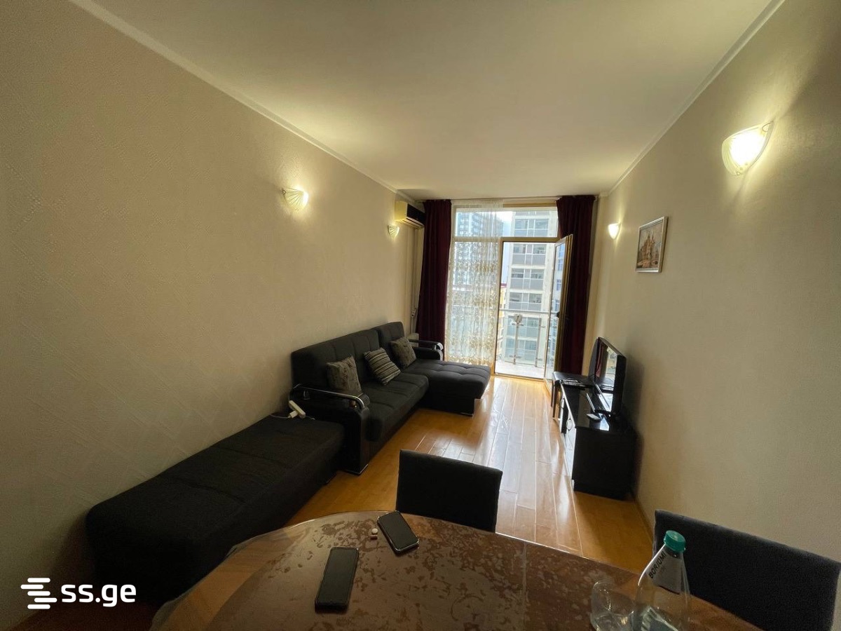 4 - 2 rooms