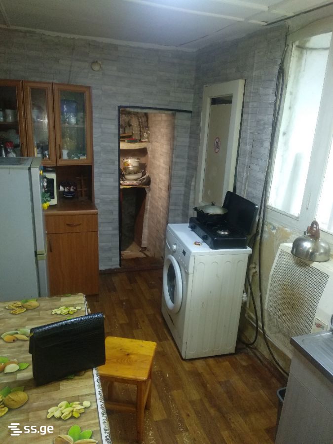 chitaia st. 25 - 1 rooms