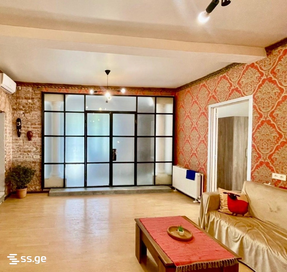 8 - 2 rooms