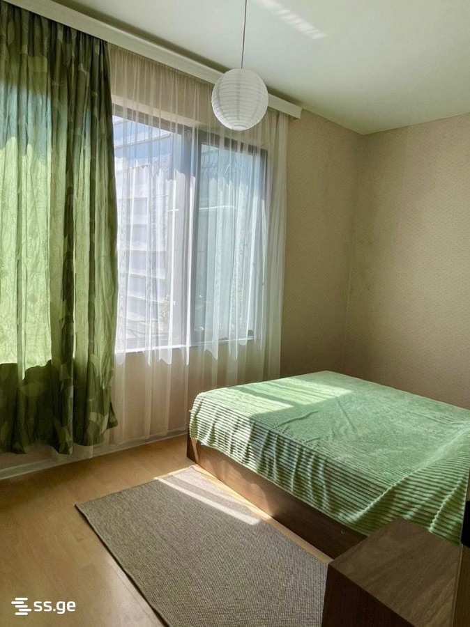 8 - 2 rooms