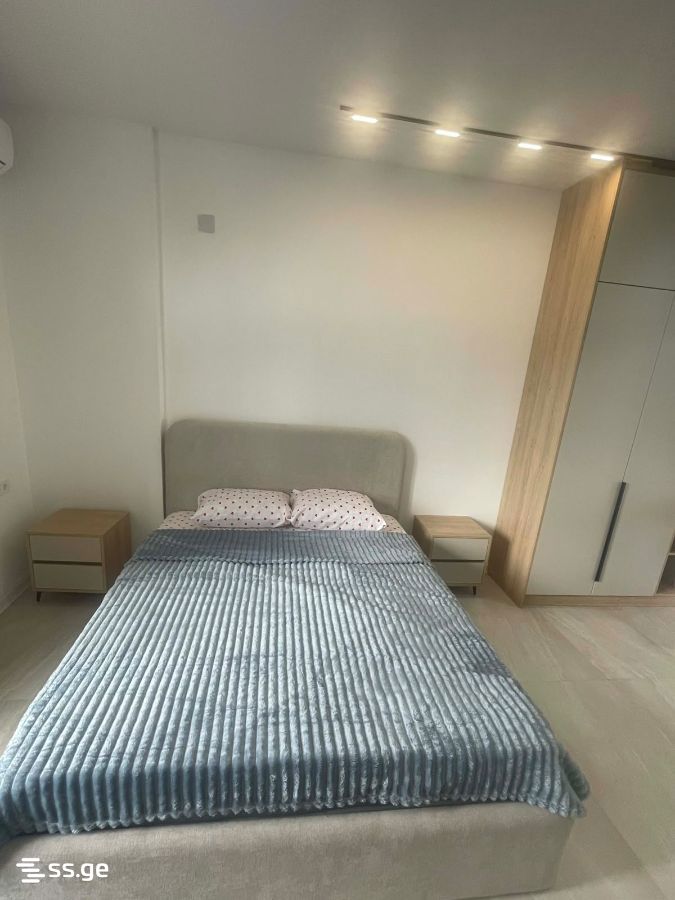 R. Nizharadze st. 5 - 1 rooms