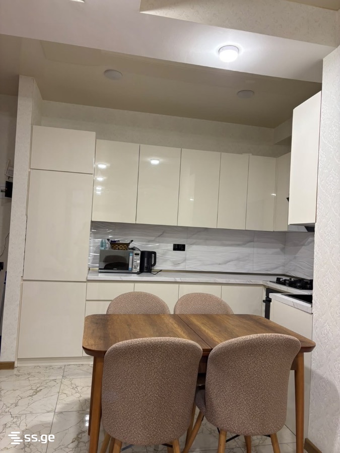 gr. lordkipanidze st. 3 - 3 rooms