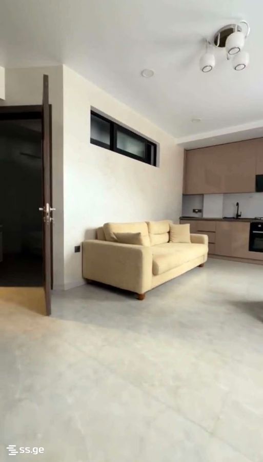 4 - 2 rooms