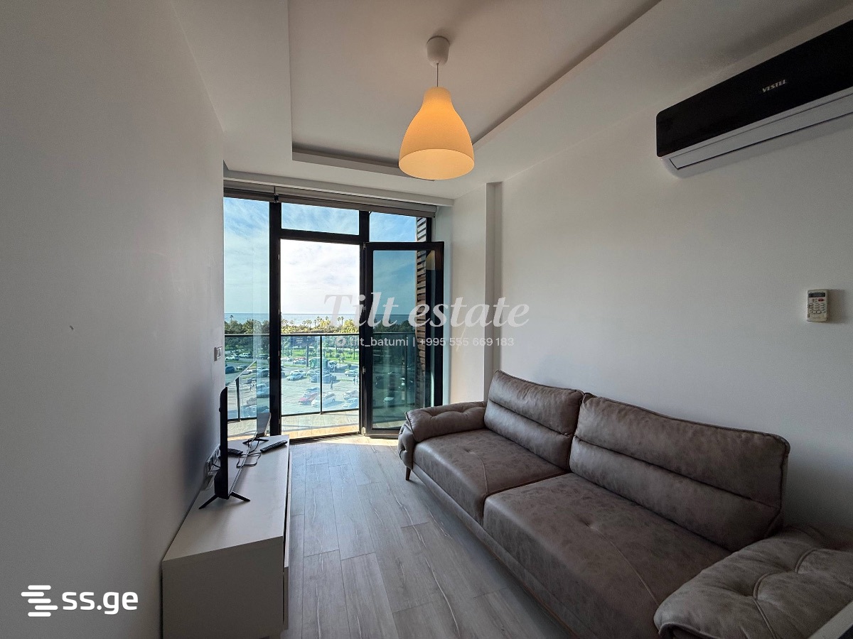 Lech and Maria Kaczynski street 1 - 2 rooms