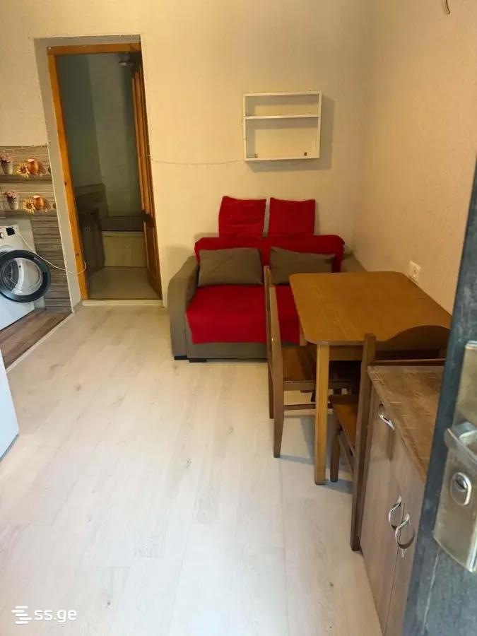 razikashvili st. 5 - 2 rooms