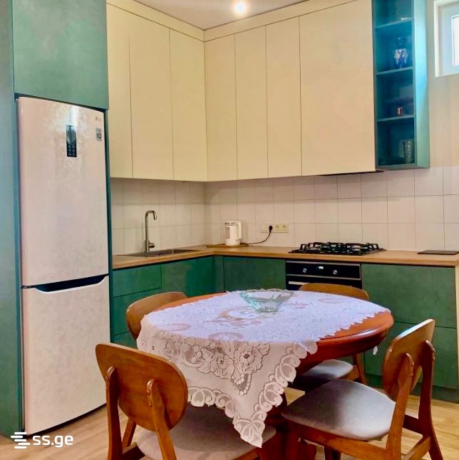 Nestan-Darejani st. 16 - 3 rooms