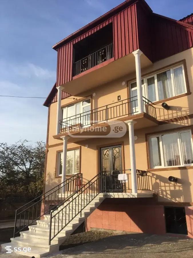 Airport road 123 - 10 rooms