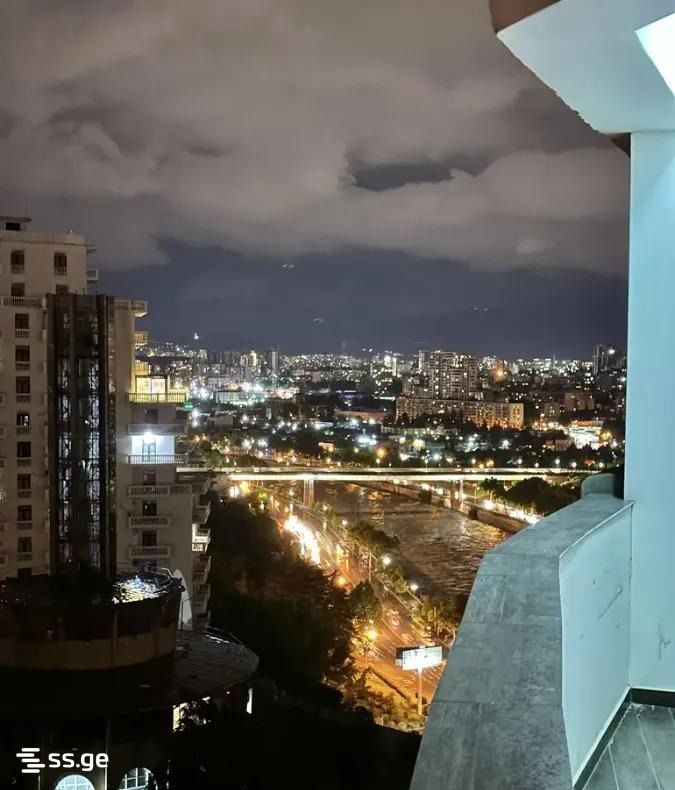 B.Kvernadze st. 35 - 5 rooms