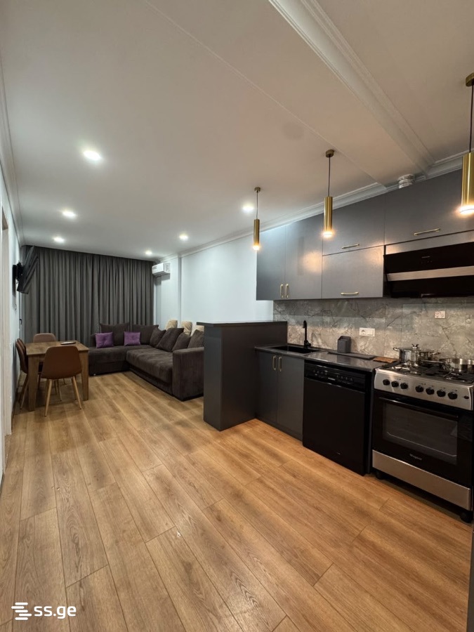 4 - 2 rooms
