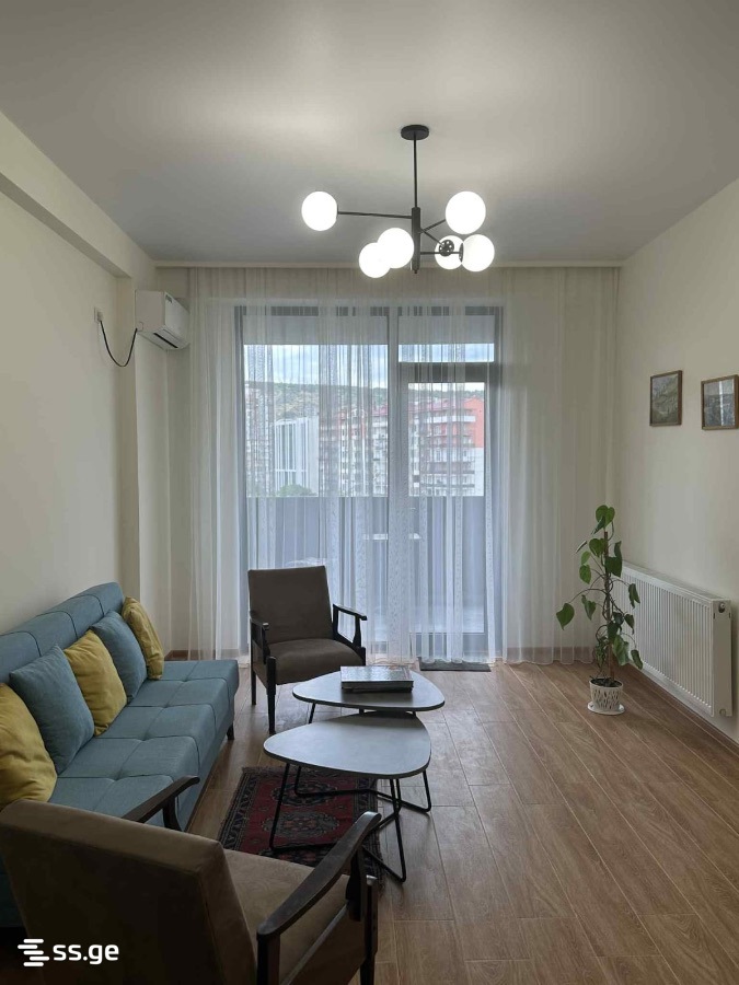 Bob walsh st. . - 2 rooms