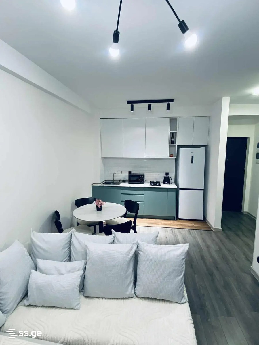 Bob walsh st. . - 2 rooms