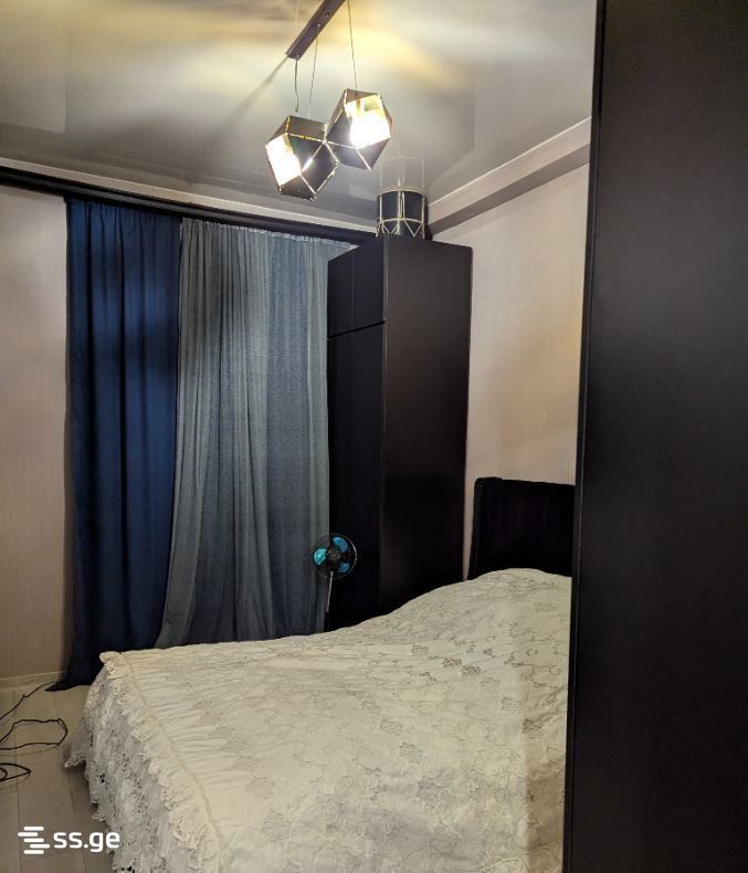 Tsinamdzgrishvili st. 121 - 3 rooms