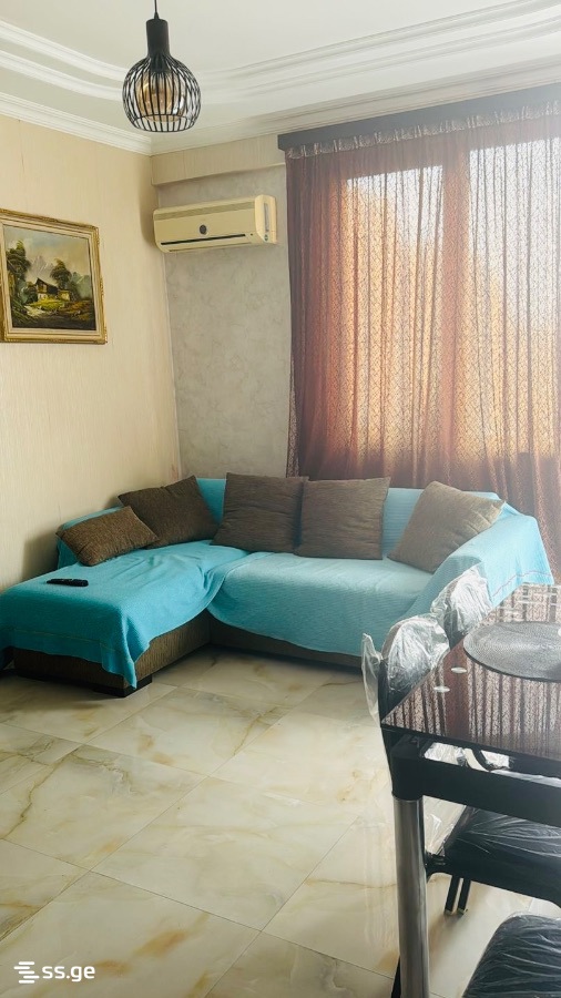 4 - 2 rooms