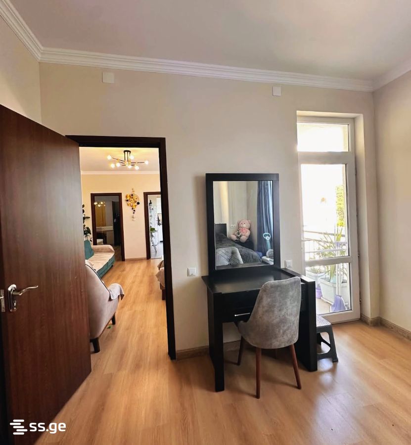 4 - 5 rooms