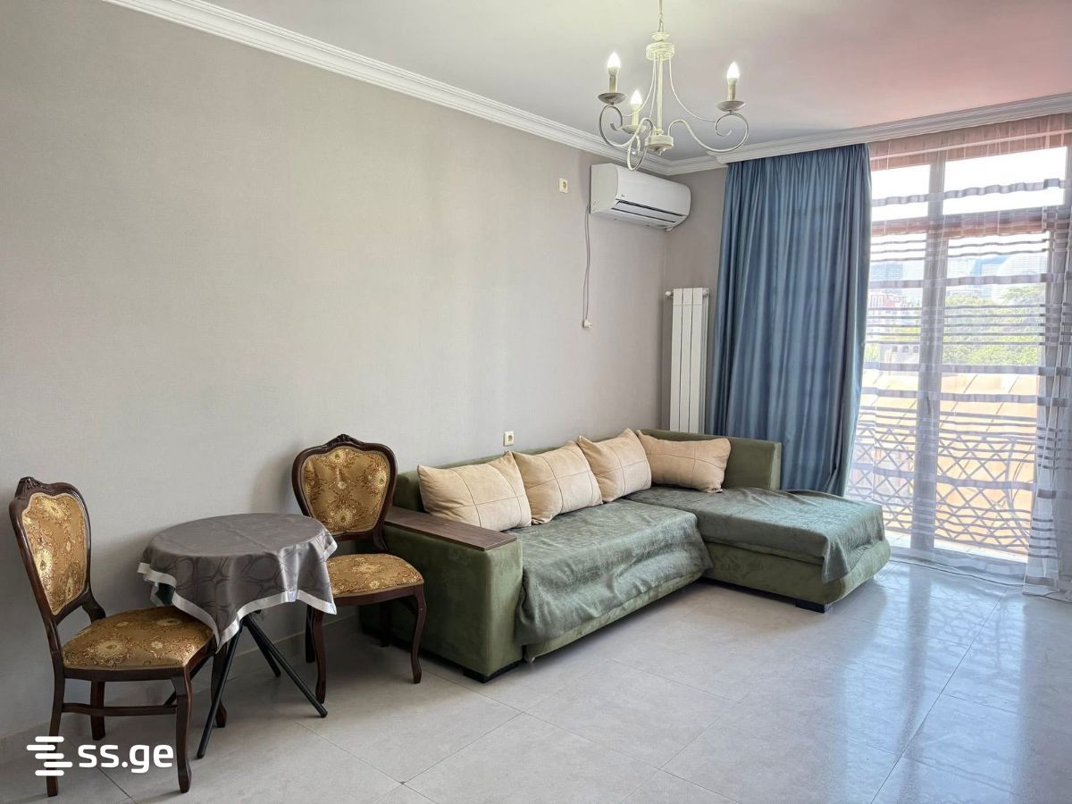 25 - 3 rooms