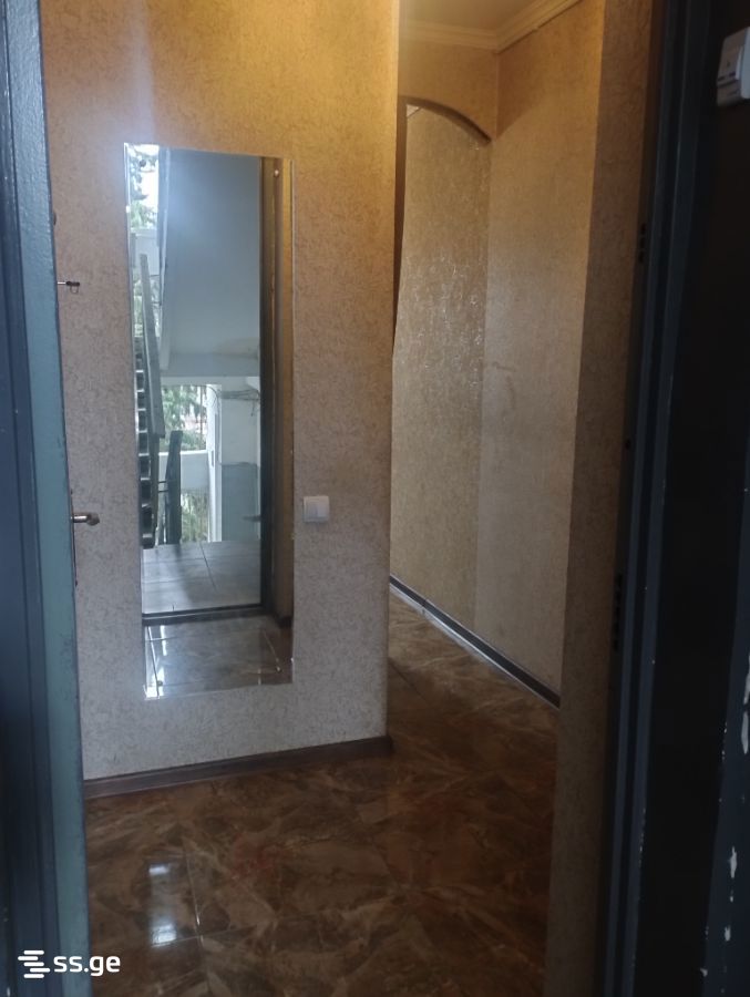 Beri Gabriel Salosi Ave. მე-5 შესახვევი - 1 rooms