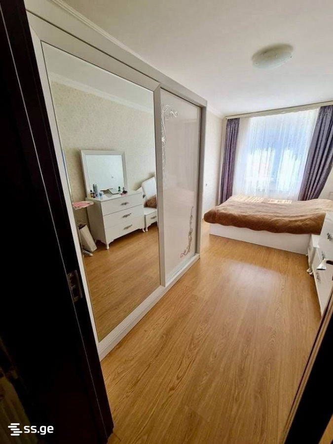 s. cincadze st 77 - 3 rooms