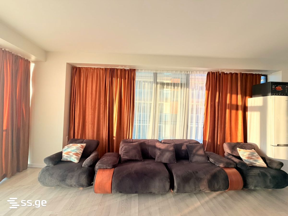 Lech and Maria Kaczynski street 1 - 3 rooms