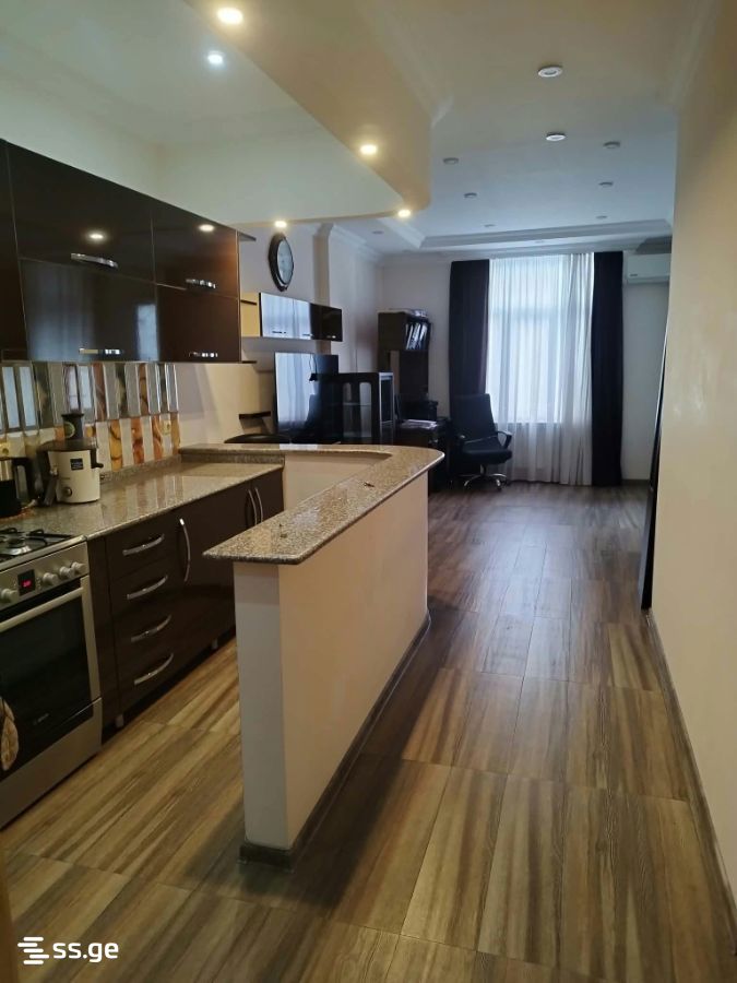 D. Mamuladze st. 8 - 3 rooms