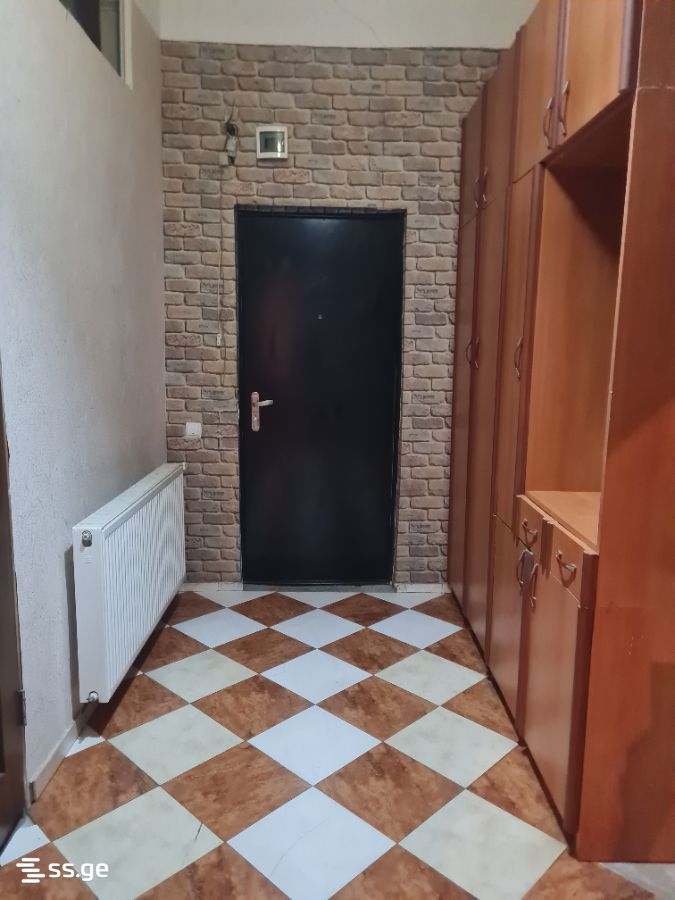 sakviri st. 2 - 4 rooms