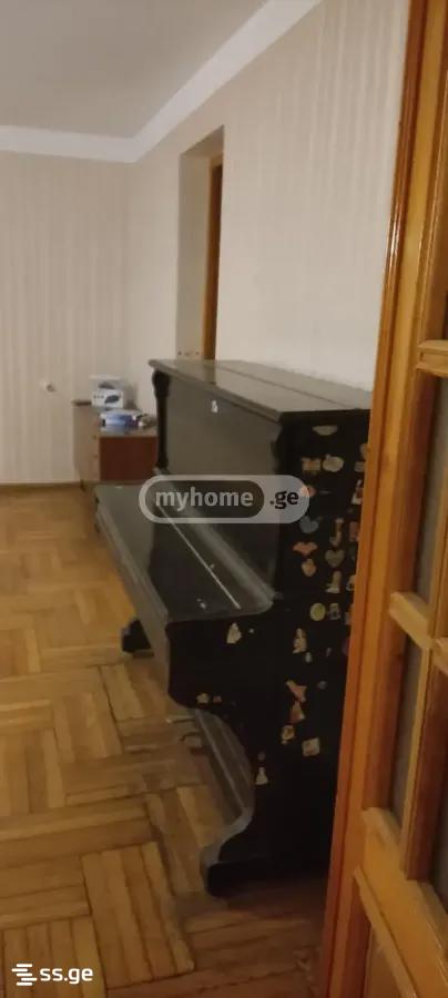 giorgi brtskinvale st. 76 - 4 rooms
