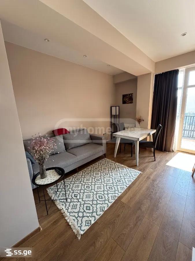 navtlugi st. 10 - 2 rooms