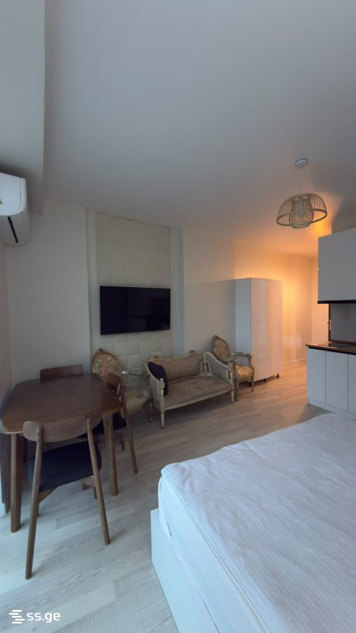 Lech and Maria Kaczynski street 1 - 1 rooms