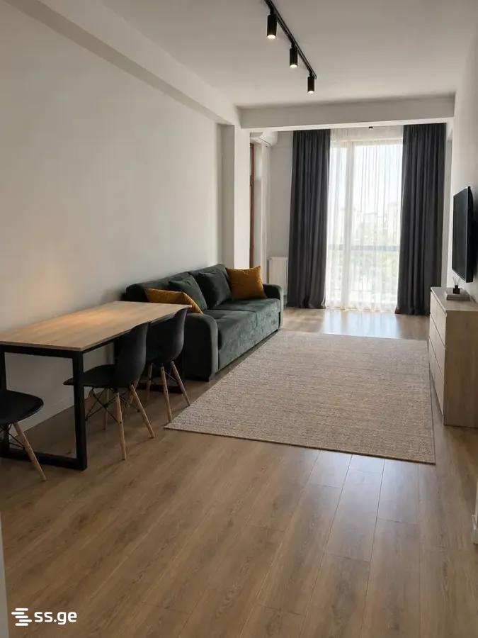 a.wereTlis avenue 0 - 3 rooms