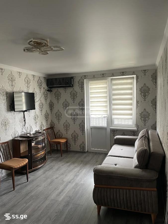 10 - 2 rooms