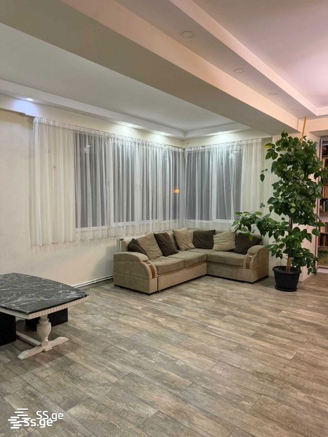 kindzmarauli st. 15 - 5 rooms
