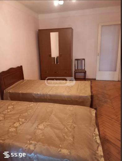 a.wereTlis avenue 1 - 2 rooms