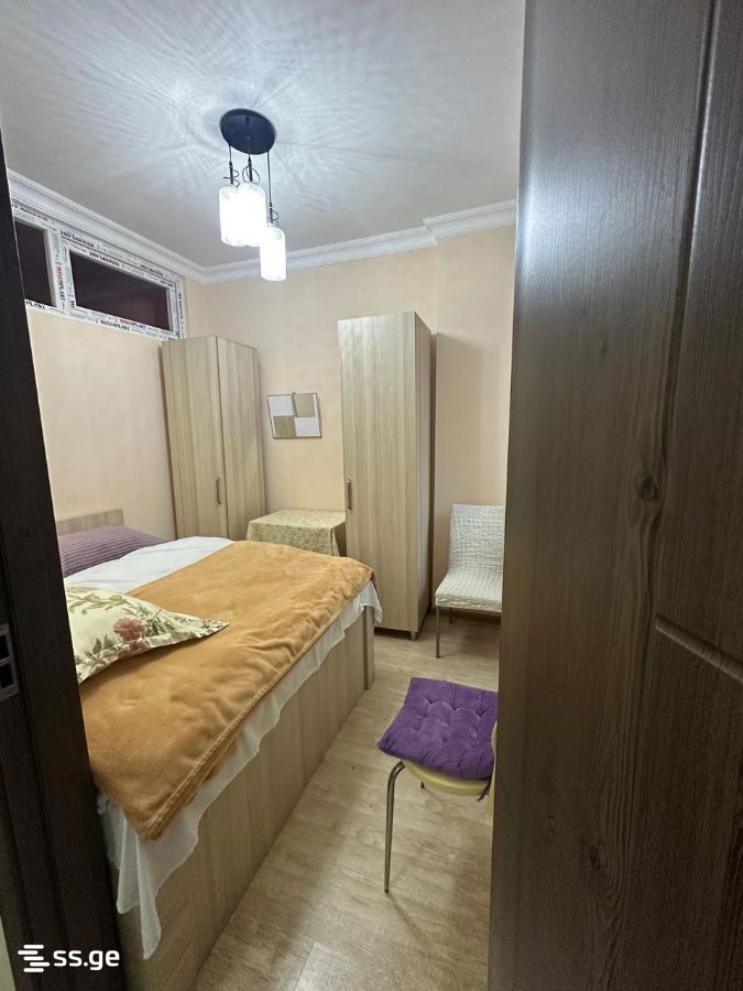 8 - 3 rooms