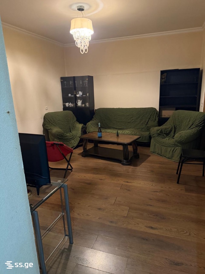 Tsinamdzgrishvili st. 103 - 3 rooms
