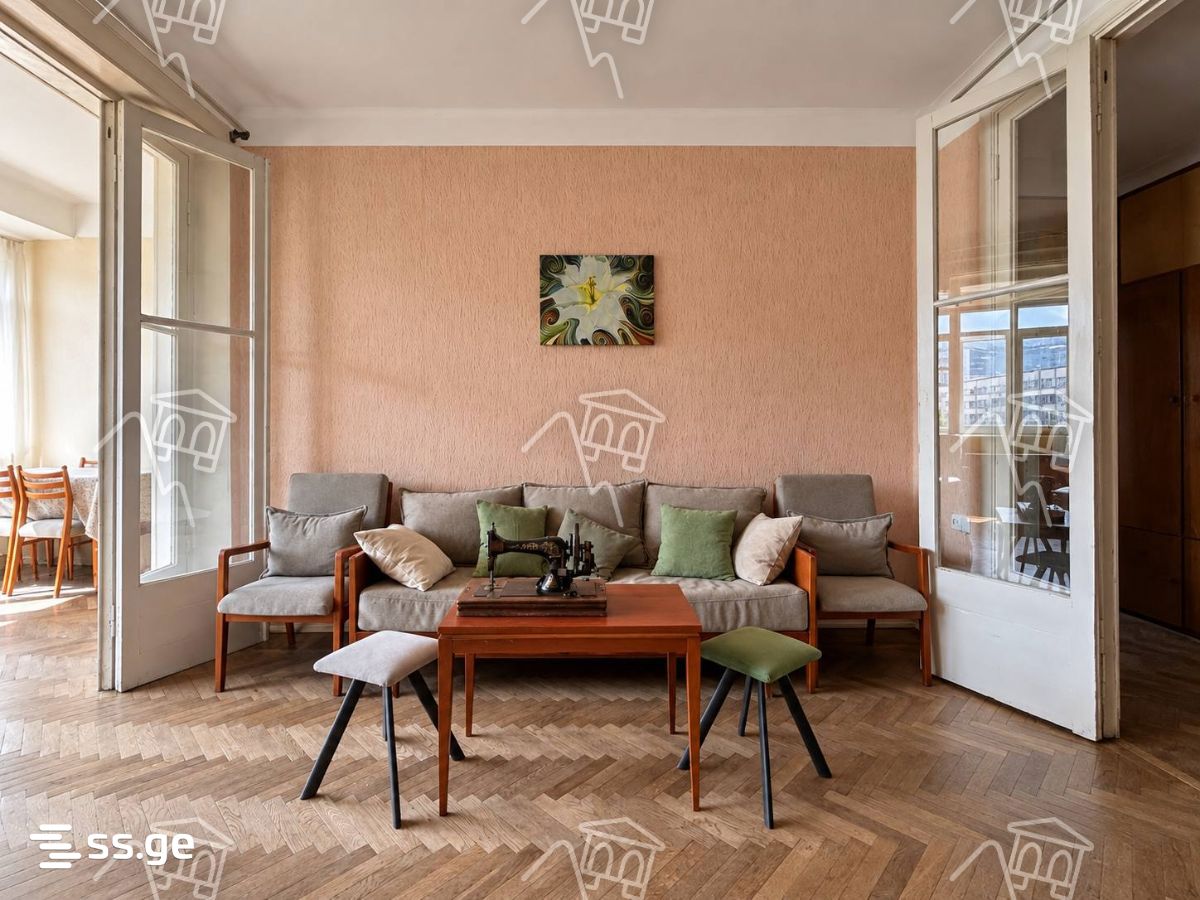 Z. Gamsakhurdia st. 4 - 4 rooms